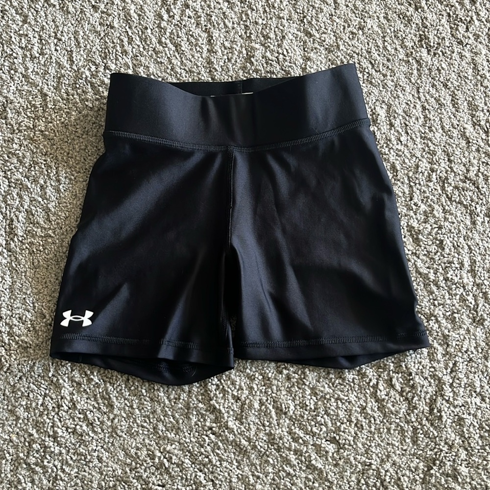 NWOT Under Armour spandex shorts